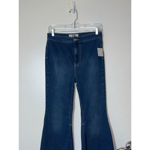 NWT Free People Just Float On Flare. High rise  Jeans  Women Size 28 - Picture 6 of 15
